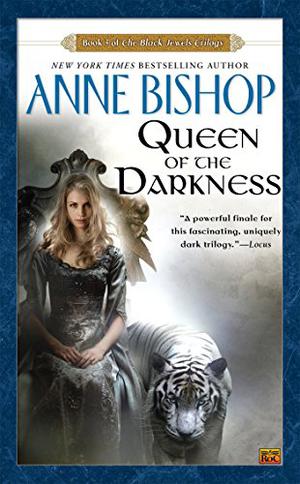 Queen of the Darkness (The Black Jewels #3)