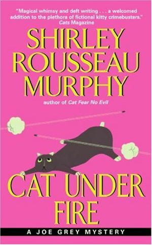 Cat Under Fire (Joe Grey #2)