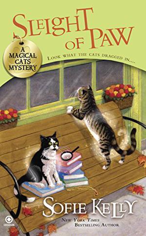 Sleight of Paw: A Magical Cats Mystery (Magical Cats Mystery #2)