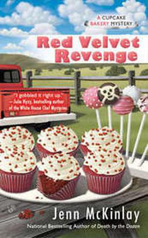 Red Velvet Revenge (Cupcake Bakery Mystery #4)