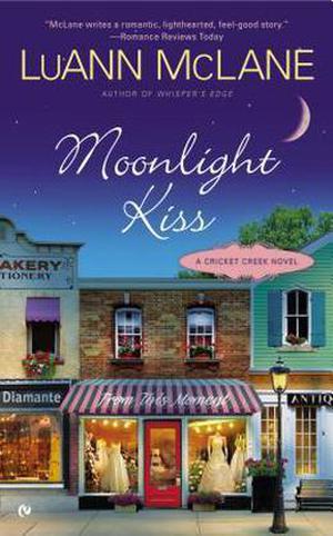 Moonlight Kiss (Cricket Creek #5)