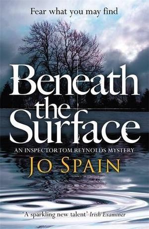 Beneath the Surface (Inspector Tom Reynolds #2)