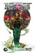 Cyberforce/Hunter-Killer (Cyberforce/Hunter-Killer #1-5) by Kenneth Rocafort