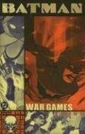 Batman: War Games, Act 2: Tides (Batman: War Games #2) by Dylan Horrocks